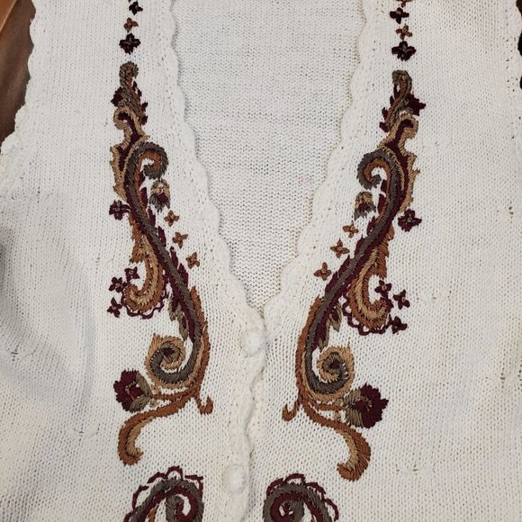 Vintage 90s Cream Sweater Vest Embroidered Paisley Burgandy Sz S/M - Picture 4 of 6